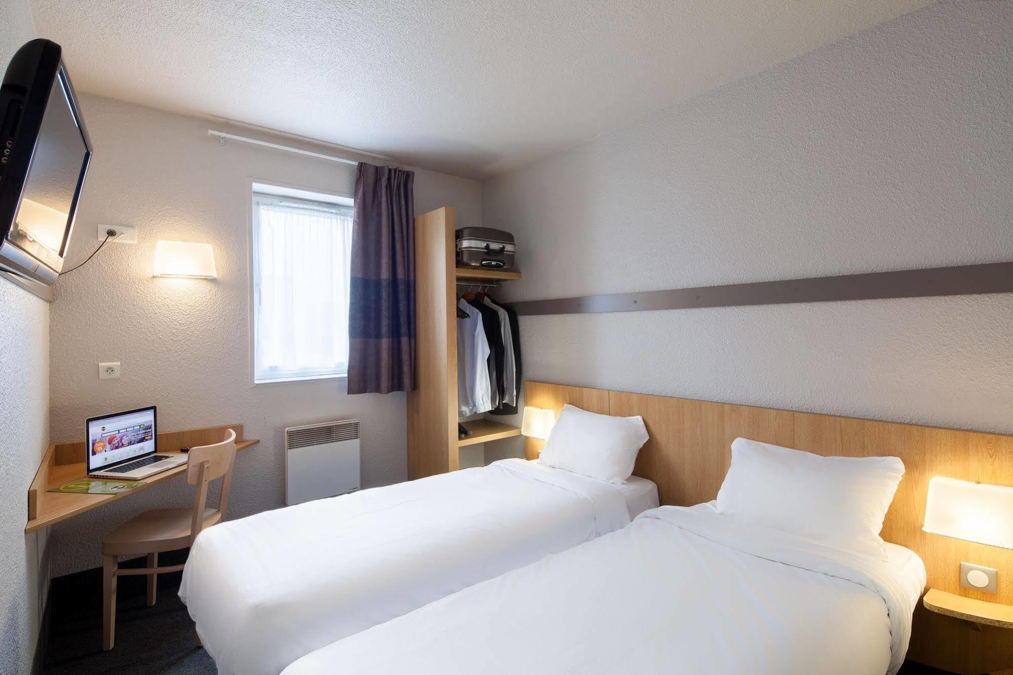 B&B Hotel Calais Centre St Pierre Exterior foto